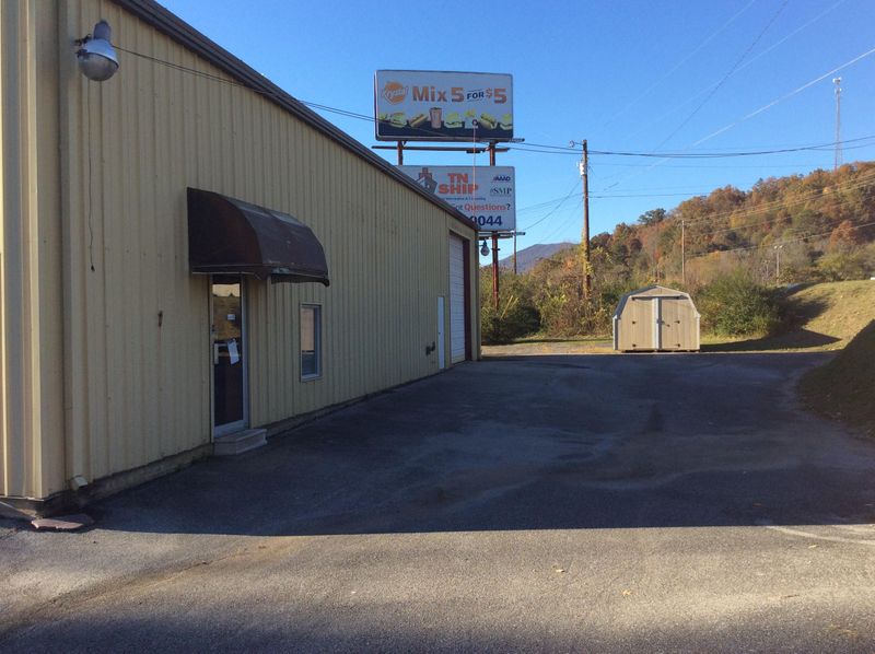 209 Hannah Dr, Oliver Springs, TN 37840