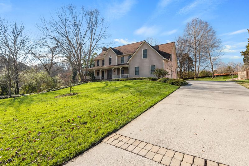 209 Long Bow Rd, Knoxville, TN 37934