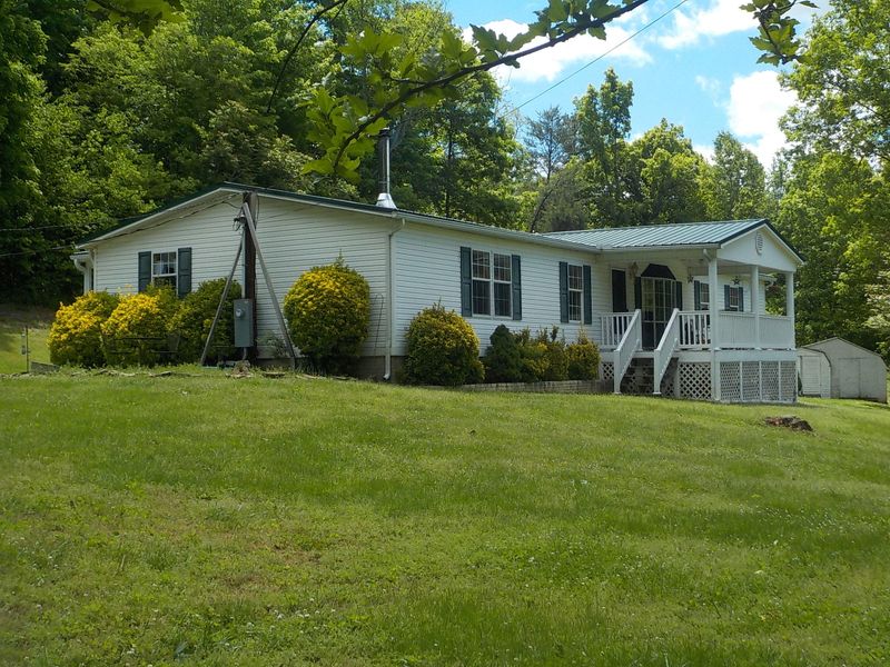 209 Maples Hollow Rd, Blaine, TN 37709