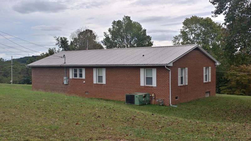 209 Mckinney Rd, Harriman, TN 37748