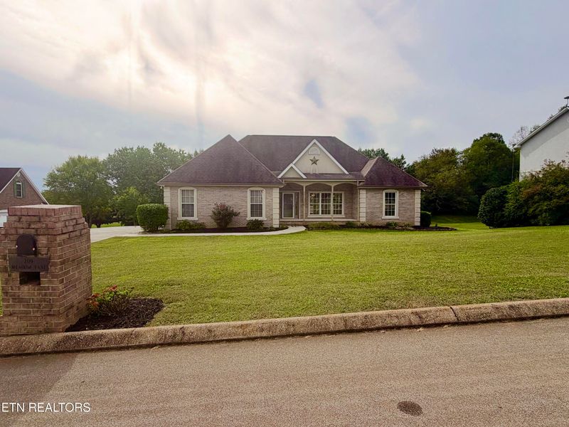 209 Meadow Ln, Madisonville, TN 37354