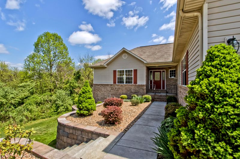 209 Mingo Way, Loudon, TN 37774