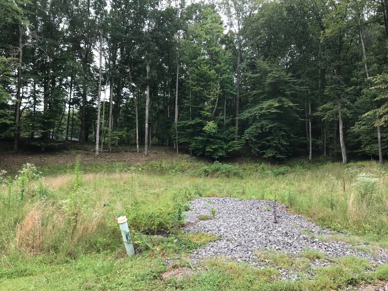 209 N Taube Ln, Oak Ridge, TN 37830