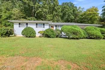 209 Oak St, Jellico, TN 37762
