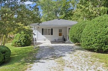 209 Oak St, Jellico, TN 37762