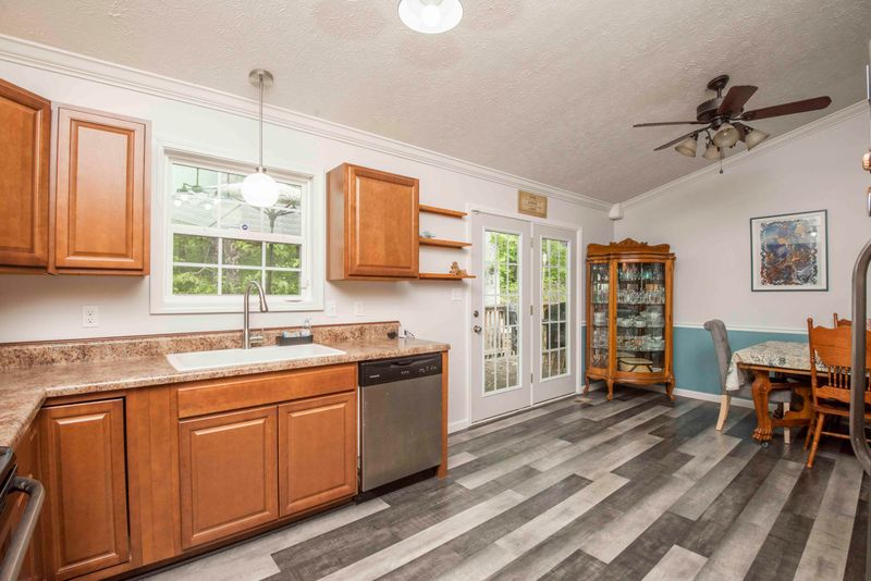 209 Owen Moore Dr, Maynardville, TN 37807