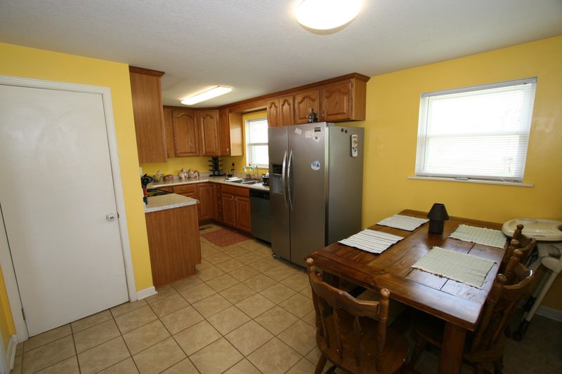 209 S Springview Rd, Maryville, TN 37801