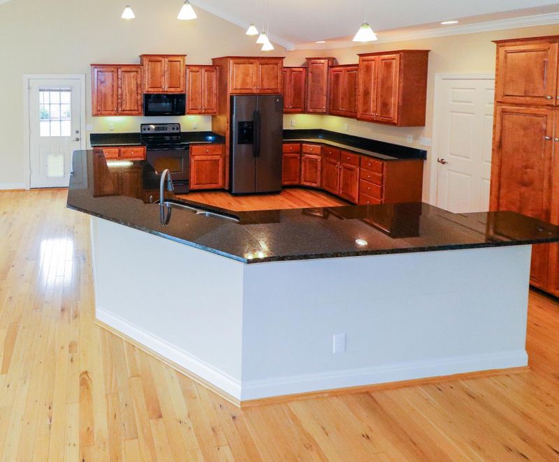 209 Tommotley Dr, Loudon, TN 37774