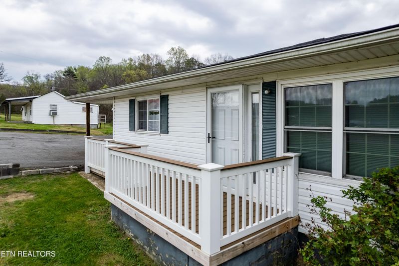 209 W Dumplin Valley Rd, Kodak, TN 37764