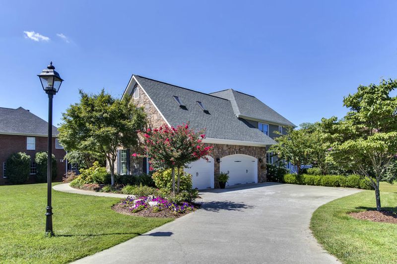 209 Windham Hill Rd, Knoxville, TN 37934