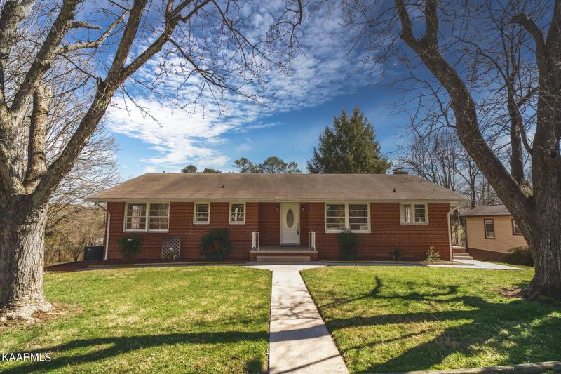 209 Y Rd, Sevierville, TN 37862