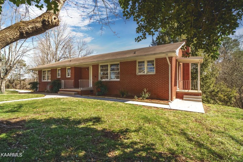 209 Y Rd, Sevierville, TN 37862
