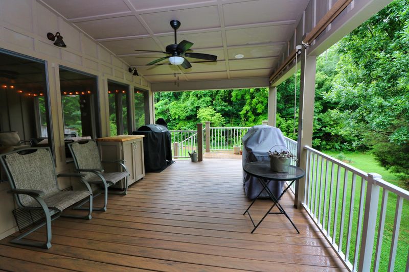 2090 Fairview Rd, Tellico Plains, TN 37385