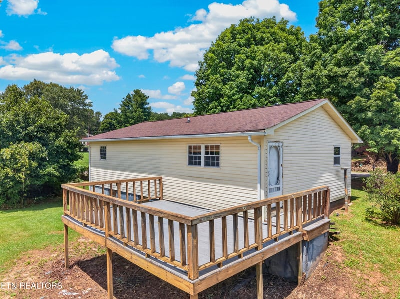2090 Herron Dr, Morristown, TN 37813