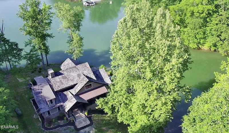 2099 Blue Iris Way, Sevierville, TN 37876