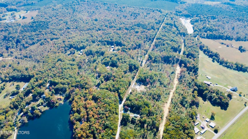 20A Burchett Dr, Crossville, TN 38572