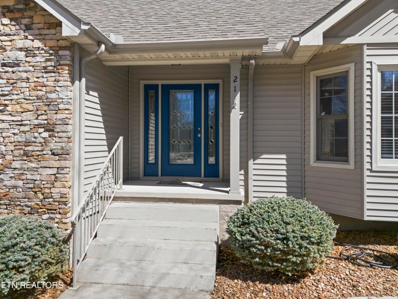 21 Lexham Ct, Crossville, TN 38558