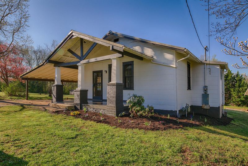 210 Aultman Rd, Knoxville, TN 37920