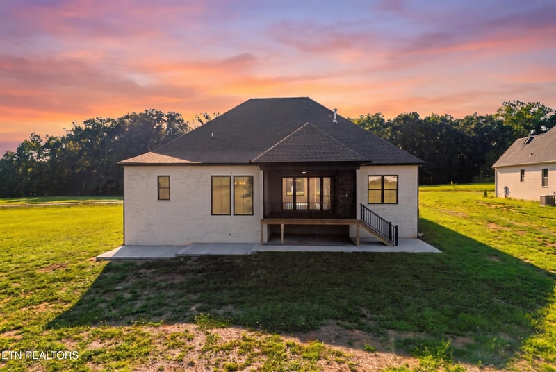 210 Big Oak Dr, Kingston, TN 37763