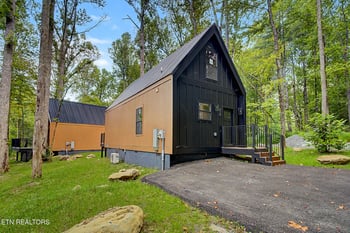 210 Braydens Way, Gatlinburg, TN 37738