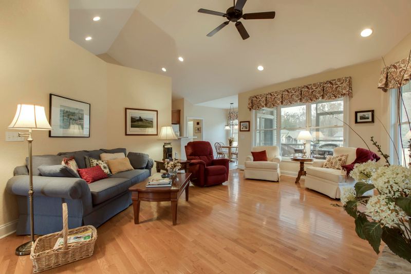 210 Cheestana Way, Loudon, TN 37774