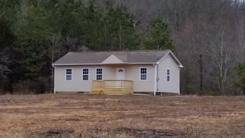 210 Co Rd 796, Etowah, TN 37331