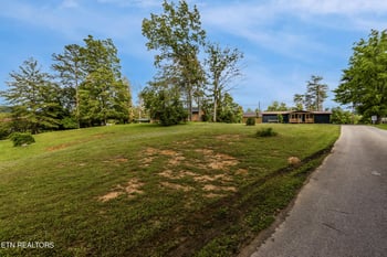 210 Conifer Rd, Winfield, TN 37892