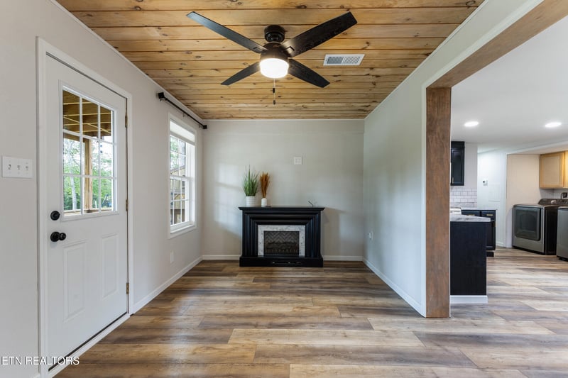 210 Conifer Rd, Winfield, TN 37892