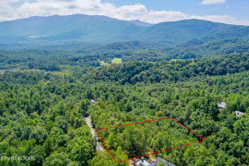 210 Cutter Gap Rd, Townsend, TN 37882