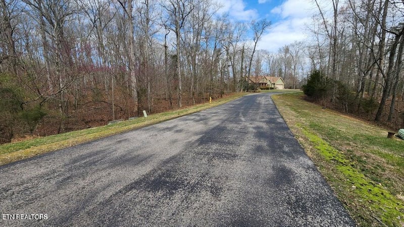 210 E Shore Dr, Rockwood, TN 37854