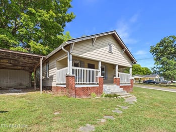 210 Fisher St, Athens, TN 37303
