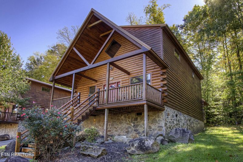 210 Forrest Loop Way, Gatlinburg, TN 37738