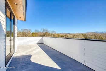 210 Granite Dr, Sevierville, TN 37876