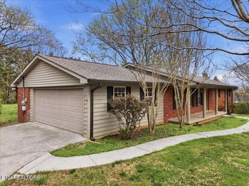 210 Hood St, Maryville, TN 37803