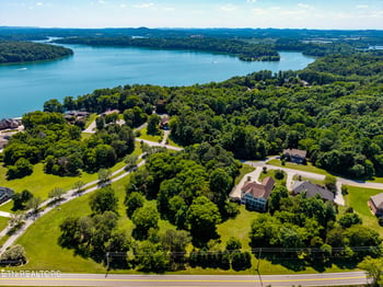210 Indian Shadows Dr, Maryville, TN 37801