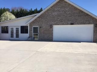 210 Lancaster Dr, Lenoir City, TN 37771