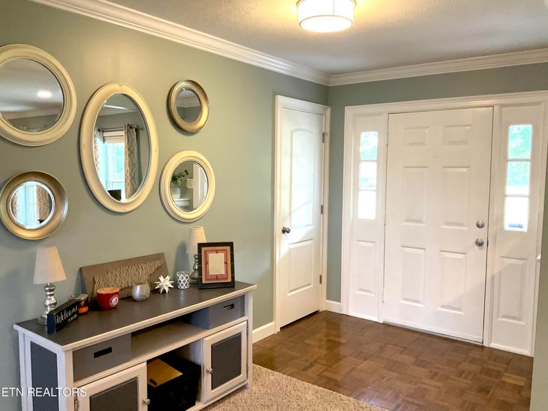 210 Lone Ridge Ln, Clinton, TN 37716