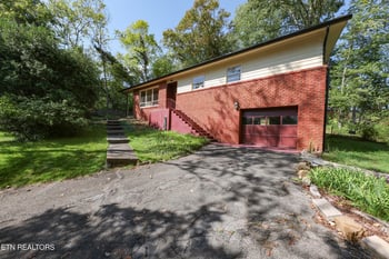 210 Louisiana Ave, Oak Ridge, TN 37830
