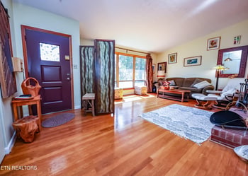 210 Louisiana Ave, Oak Ridge, TN 37830