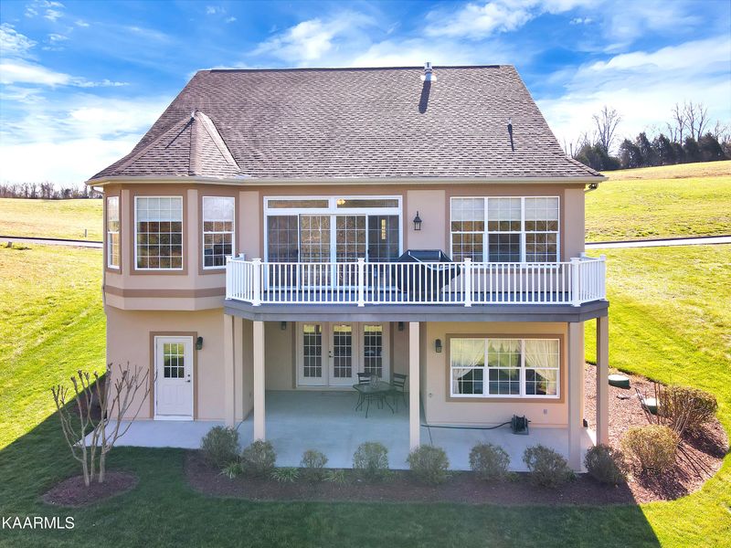 210 Morning Dove Dr, Vonore, TN 37885