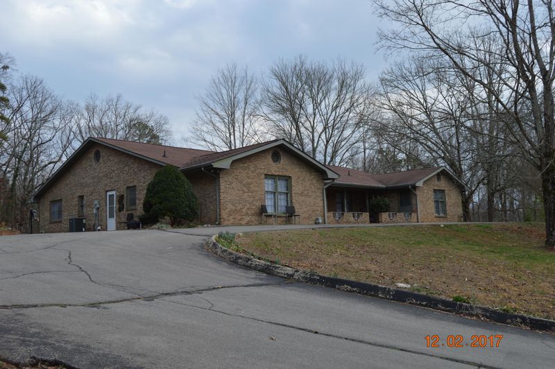 210 New Englewood Rd, Athens, TN 37303