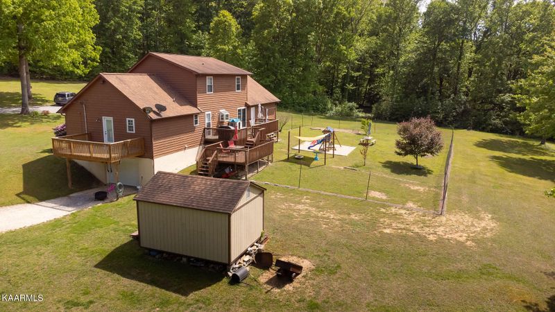 210 Old Eblen Rd, Lenoir City, TN 37771