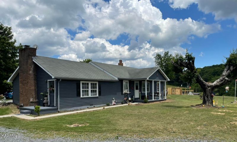 210 Piney Rd, Kodak, TN 37764