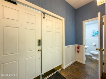 210 S Cherry St, Lenoir City, TN 37771