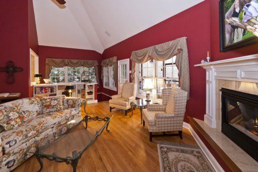 210 Skyview Dr, Lenoir City, TN 37772