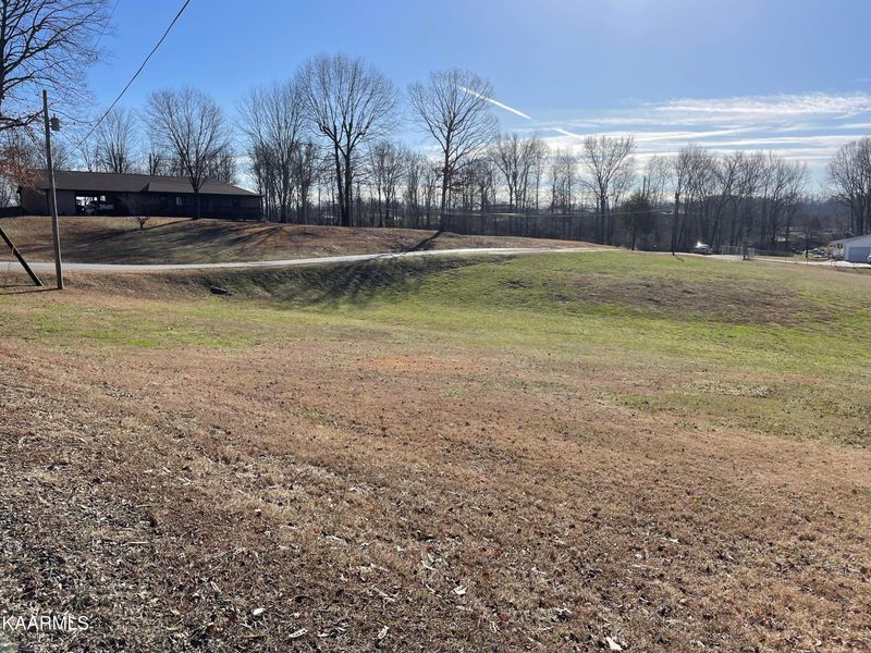 210 Spencer Dr, Harriman, TN 37748