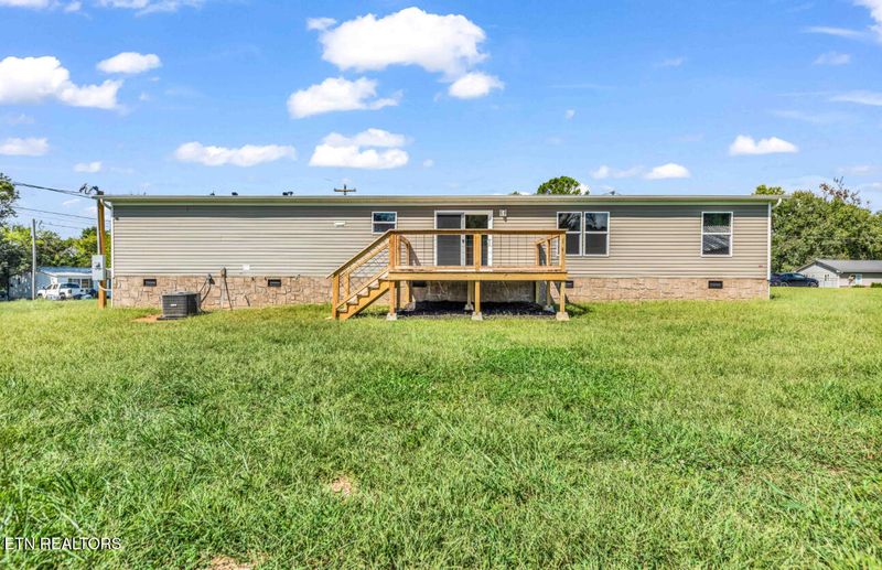 210 Sunset Dr, Sweetwater, TN 37874