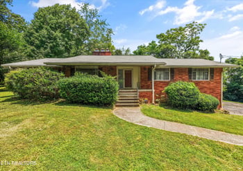 210 Sutton Ln, Knoxville, TN 37909