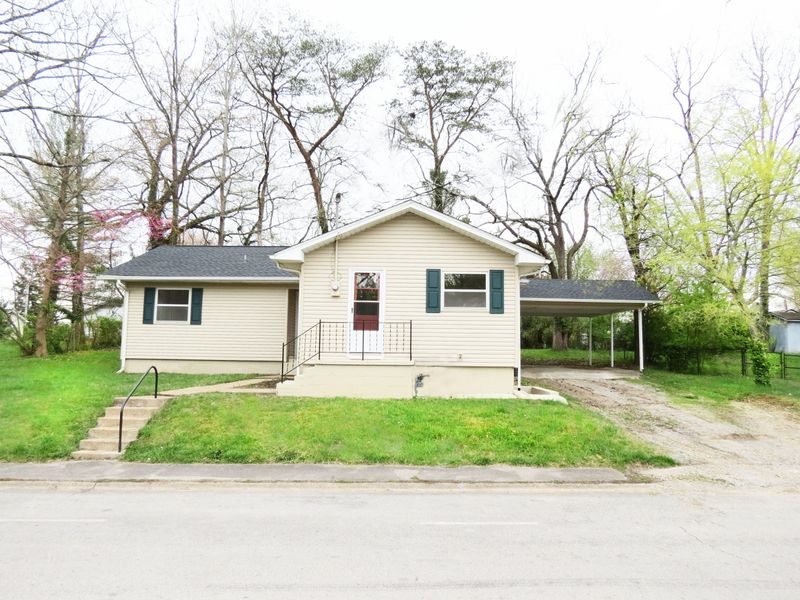 210 W Fairview Rd, Oak Ridge, TN 37830