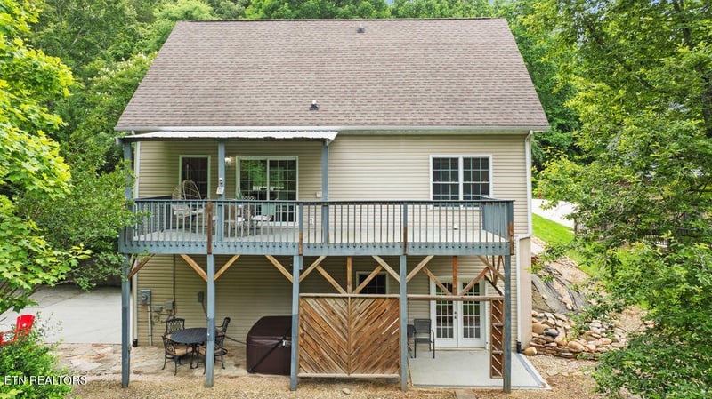 210 Wahuhu Ln, Loudon, TN 37774